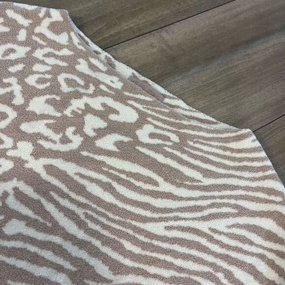 Barefoot Dreams Light Pink Pattern Poncho Women  OS - Picture 2 of 4